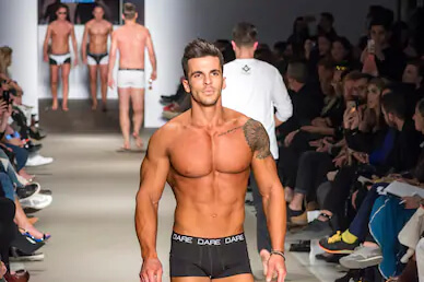 using model pictures and not real pictures